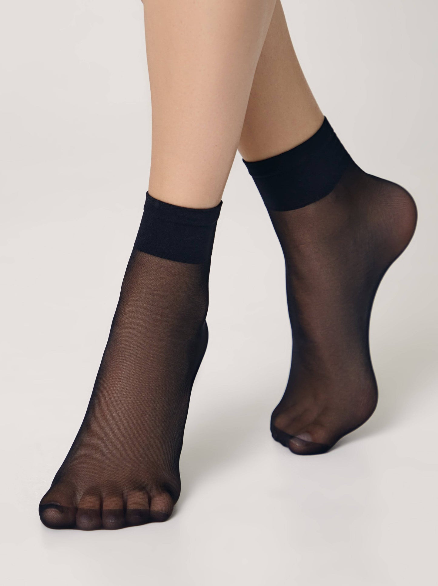 Conte Solo 20 Den - 2 Pairs (Pack) - Elegant Classic Women's Socks - One Size #20S-199SP